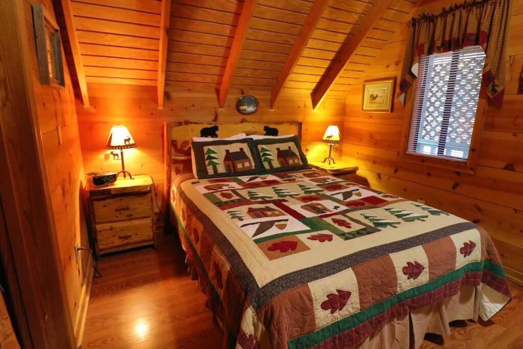 Cute Updated Mountain Cabin Fireplace #3 Helen Exterior photo