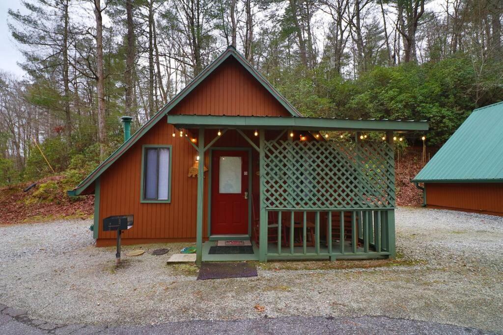 Cute Updated Mountain Cabin Fireplace #3 Helen Exterior photo